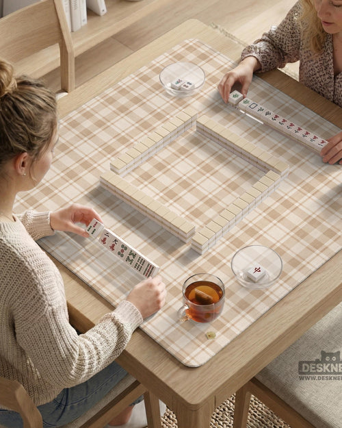 Beige plaid mahjong mat with a cream tartan pattern on a neutral background.