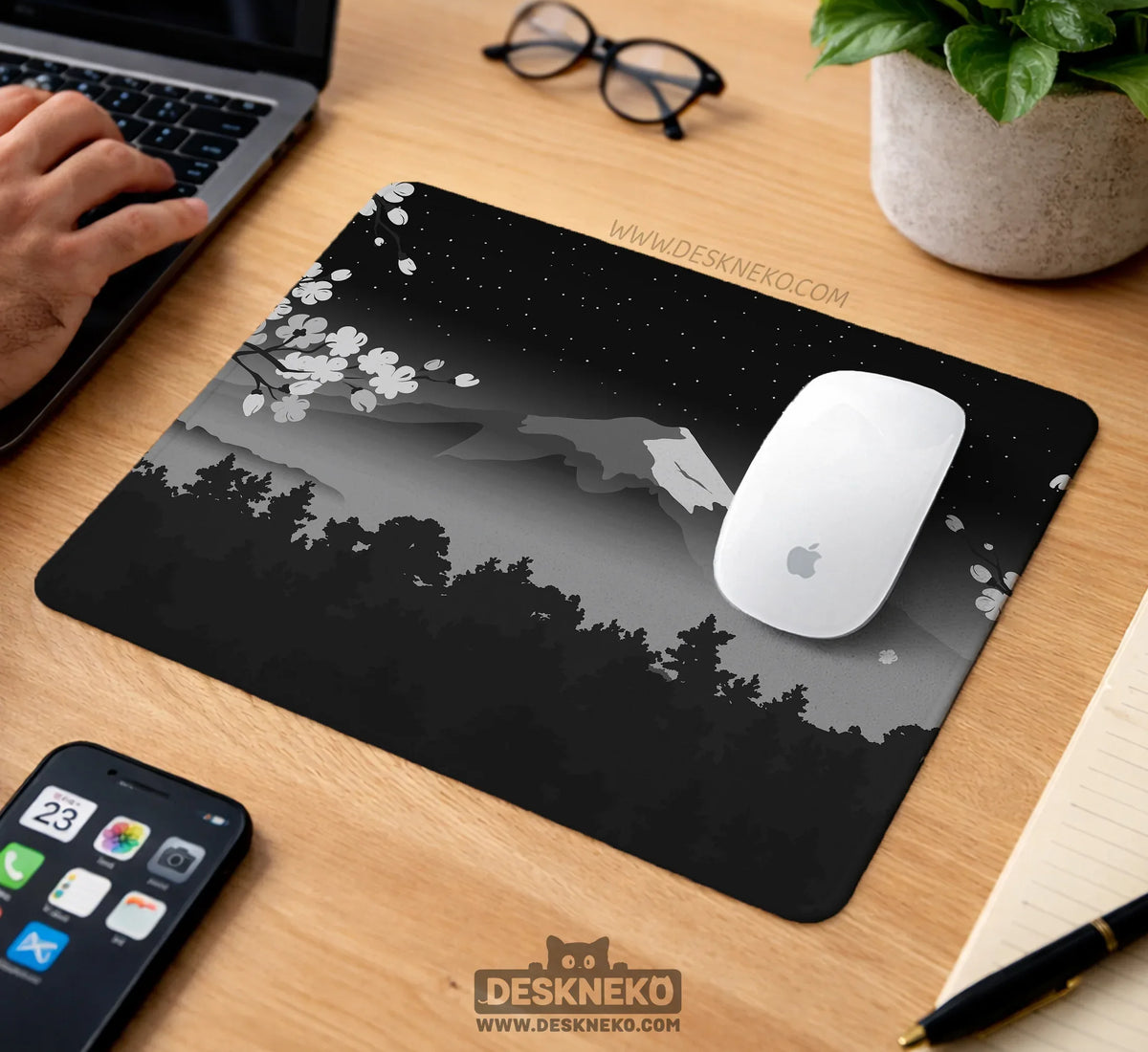 Black Mount Fuji Desk Mat - Deskneko