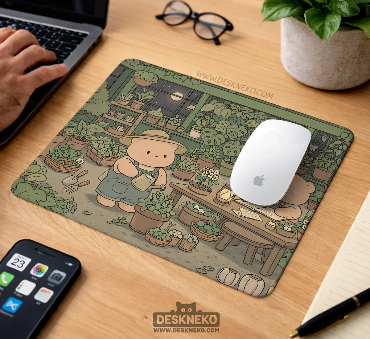 Kawaii Bear Ergonomic Mousepad and Keyboard Wrist Rest Desk Support - Deskneko