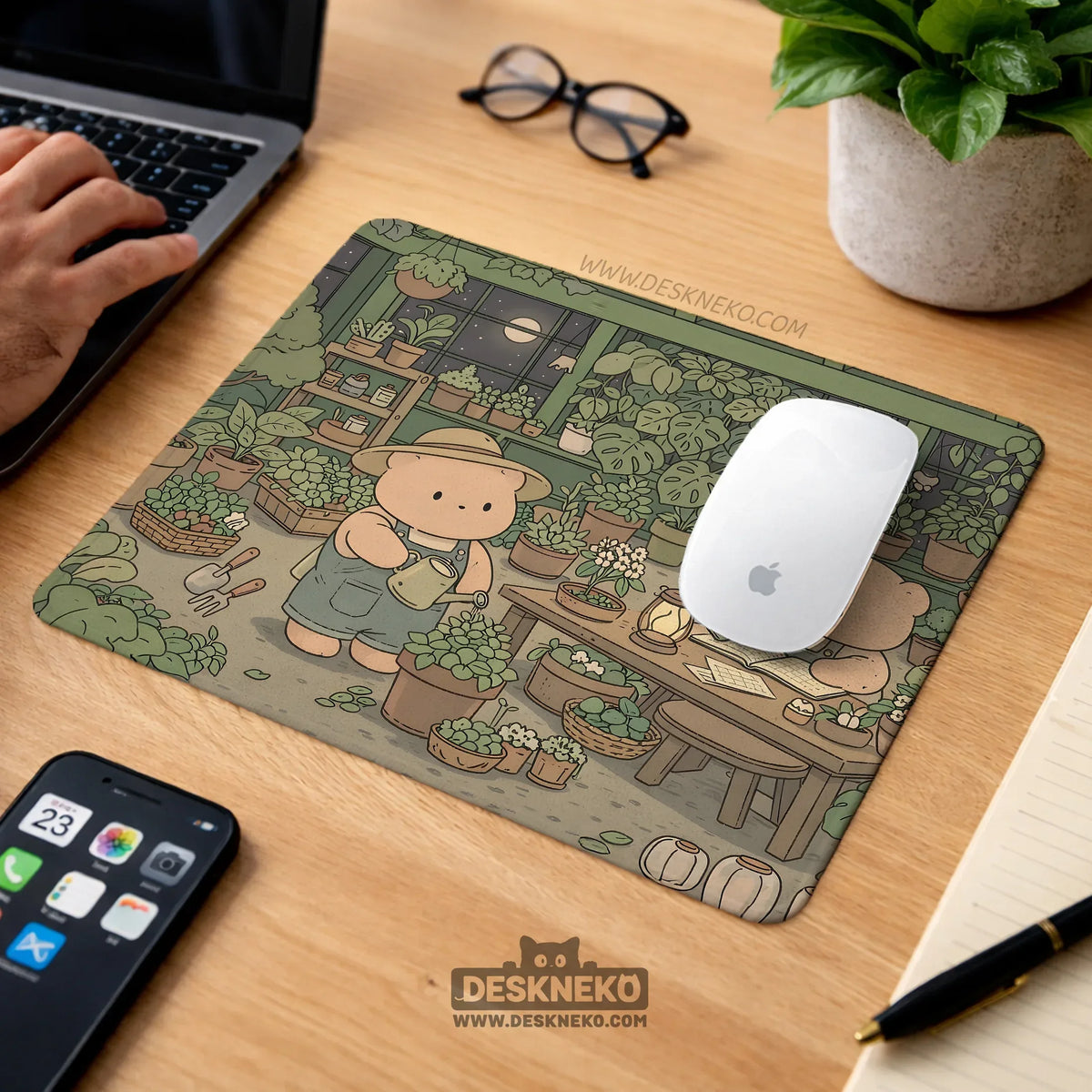 Kawaii Bear Ergonomic Mousepad and Keyboard Wrist Rest Desk Support - Deskneko