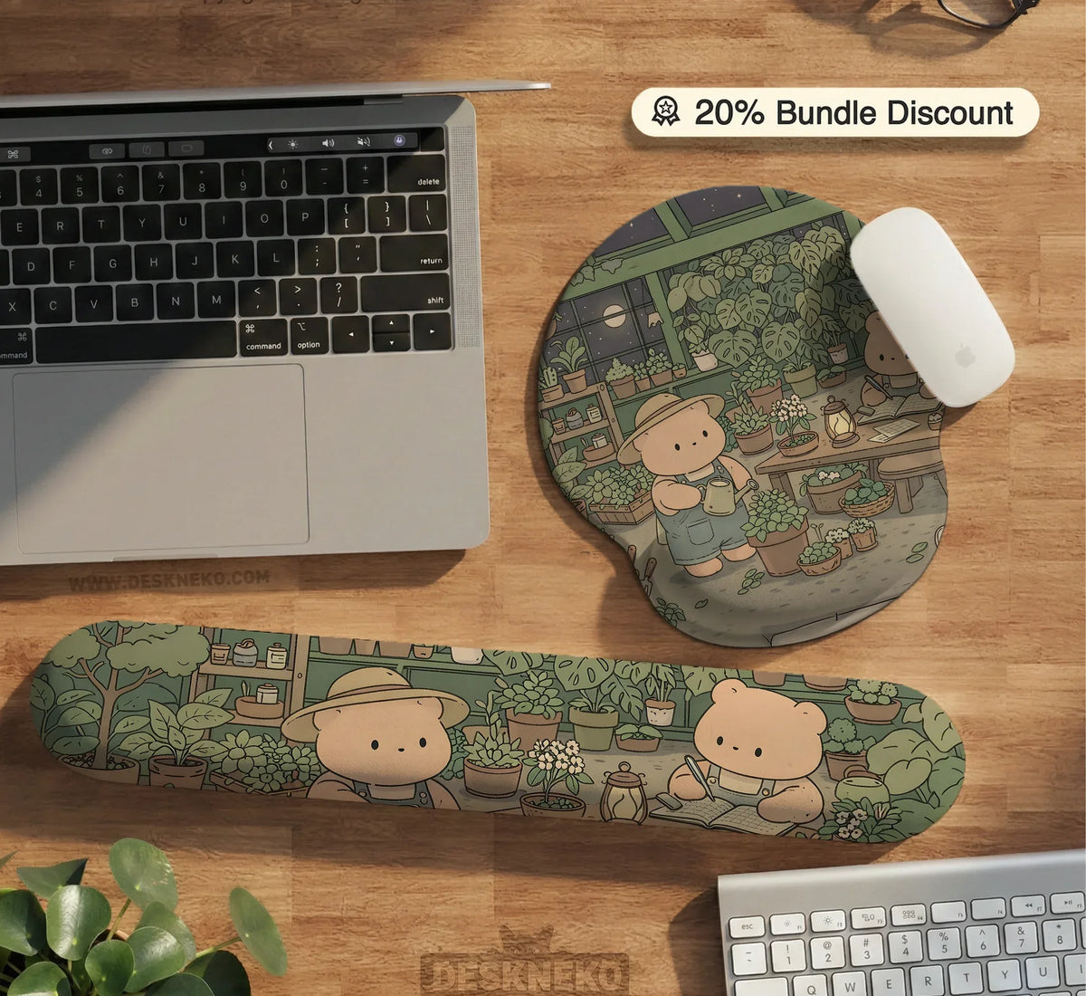 Kawaii Bear Ergonomic Mousepad and Keyboard Wrist Rest Desk Support - Deskneko