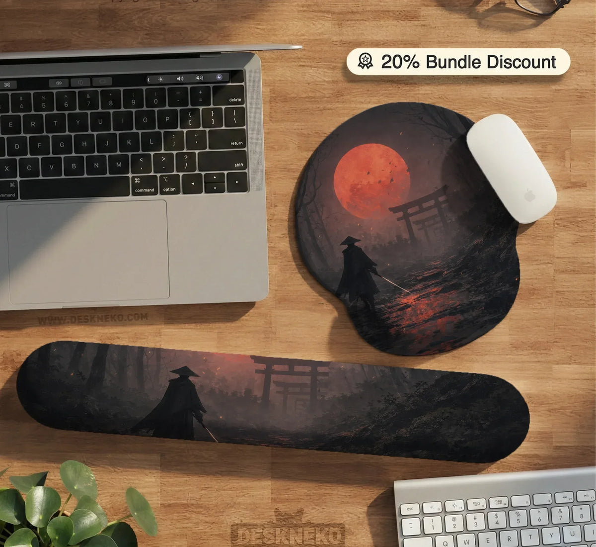 Samurai Red Moon Ergonomic Mousepad & Keyboard Wrist Rest - Deskneko