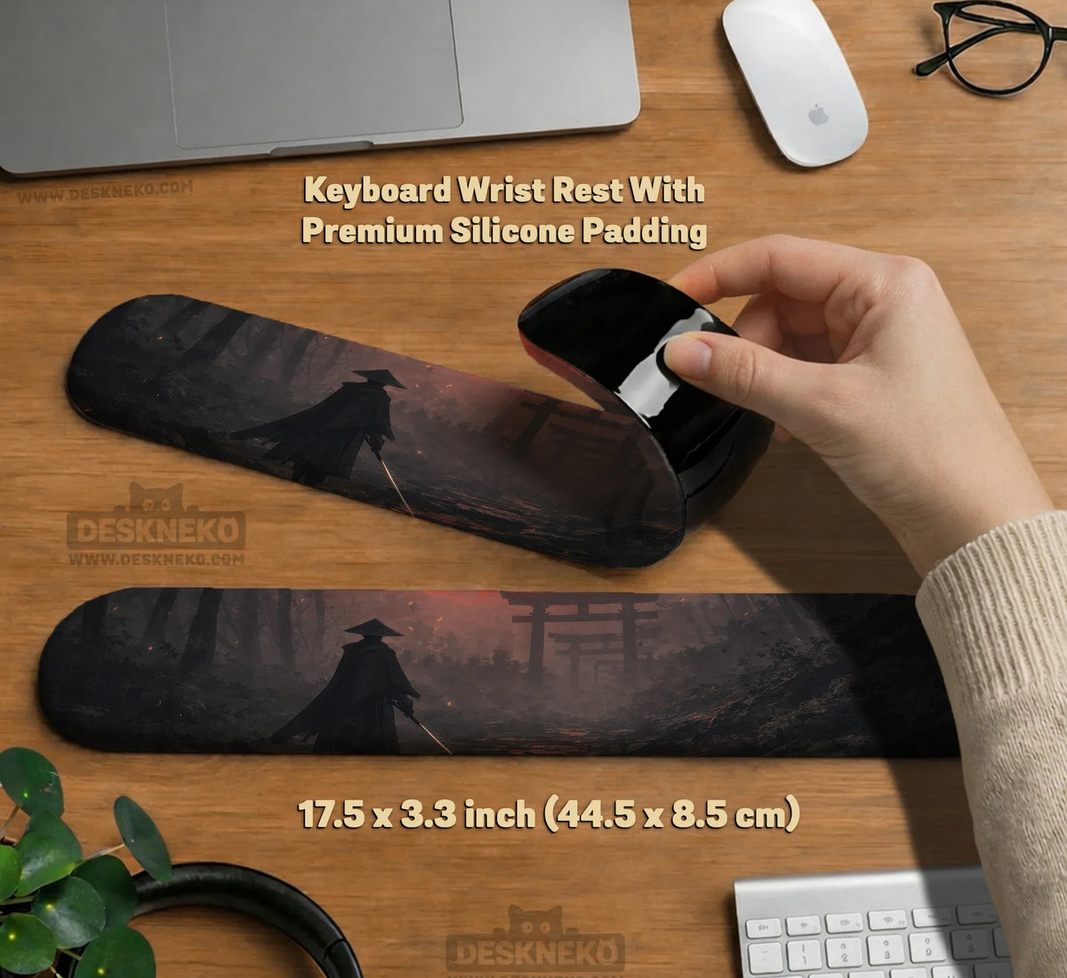 Crimson Samurai Eclipse Desk Mat Mousepad - Deskneko