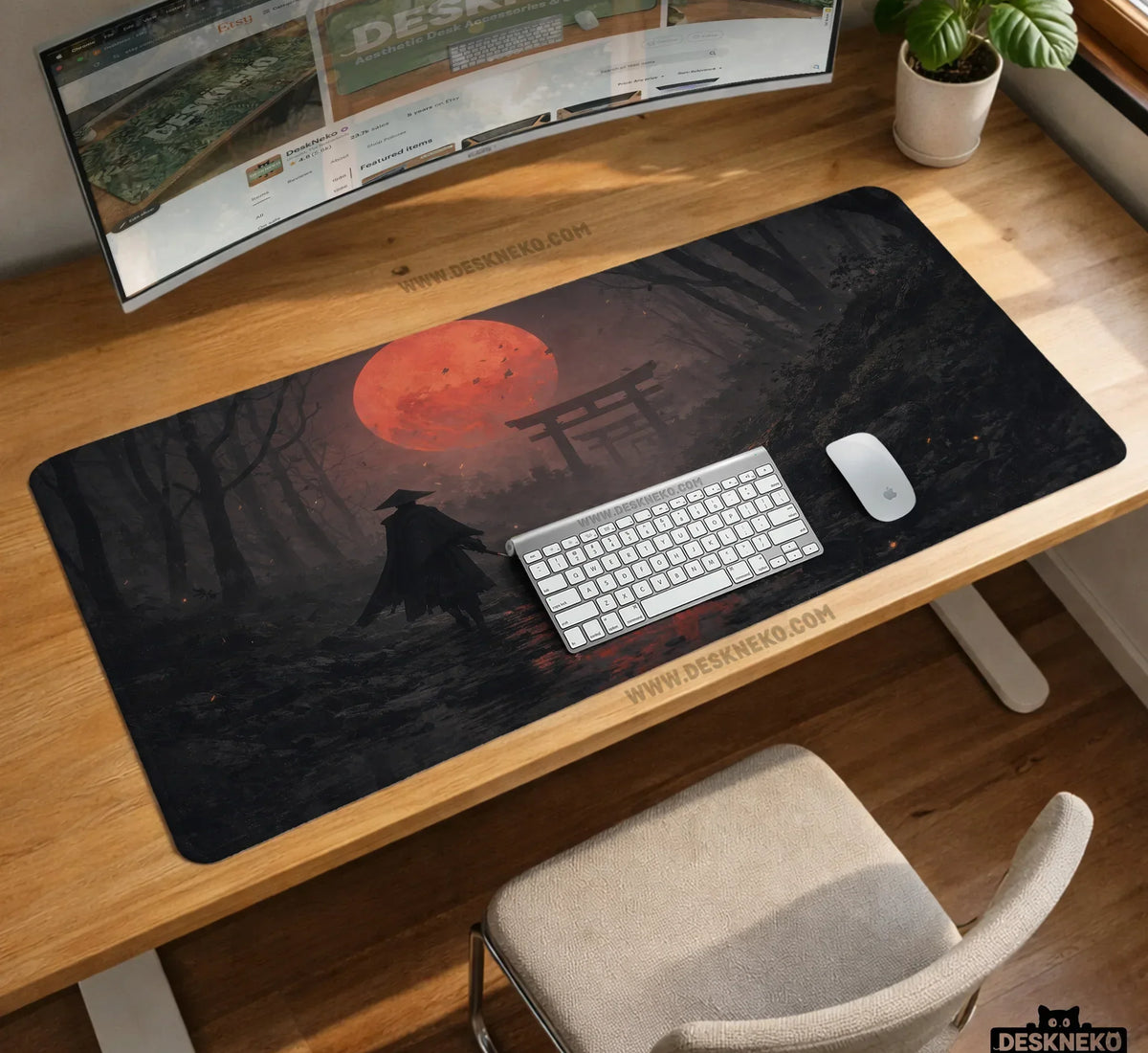 Samurai Red Moon Desk Mat Mousepad - Deskneko