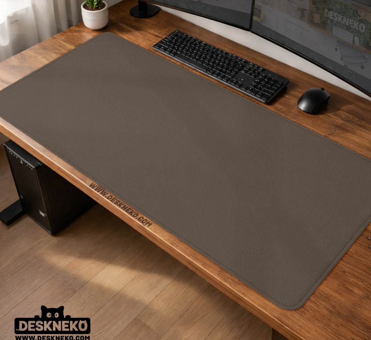 Cocoa Brown Minimalist - Deskneko