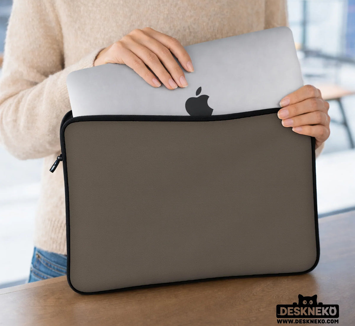 Cocoa Laptop Sleeve Case, Minimalist Padded Notebook Cover - Deskneko