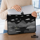 Black Cat Mountains Laptop Sleeve & Bag - Deskneko