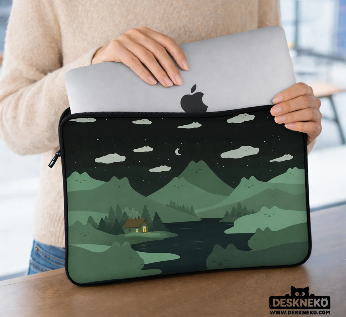 Green Cat Mountains Laptop Sleeve & Bag - Deskneko