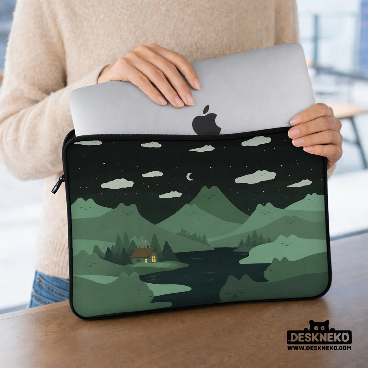 Green Cat Mountains Laptop Sleeve & Bag - Deskneko
