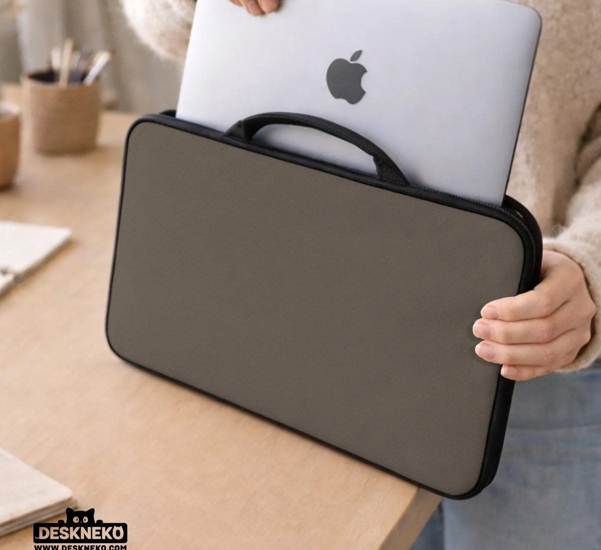 Cocoa Laptop Sleeve Case, Minimalist Padded Notebook Cover - Deskneko
