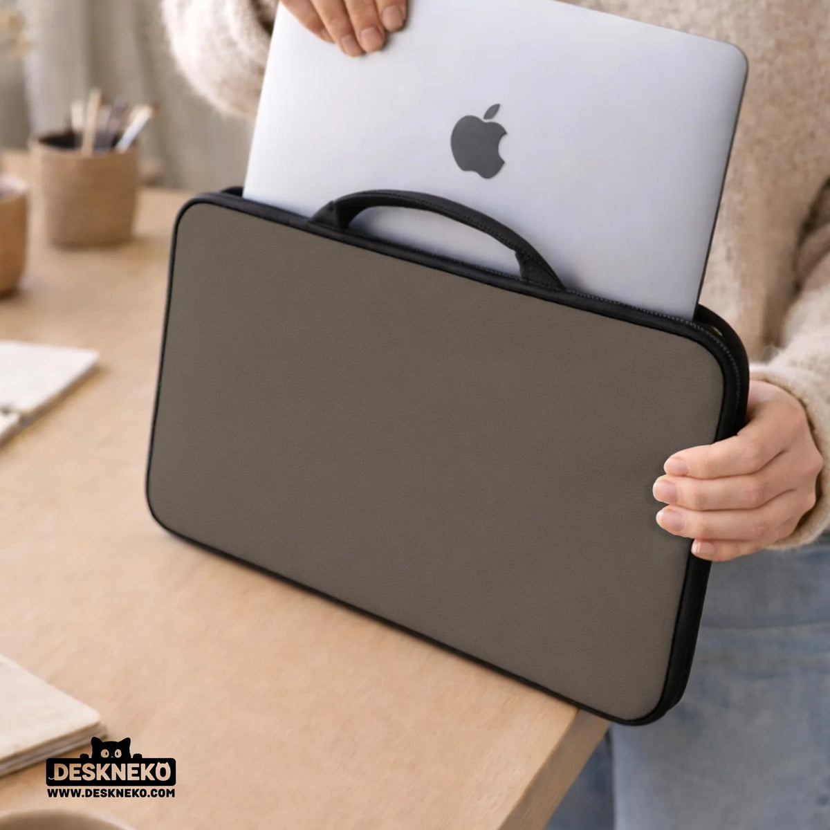 Cocoa Laptop Sleeve Case, Minimalist Padded Notebook Cover - Deskneko