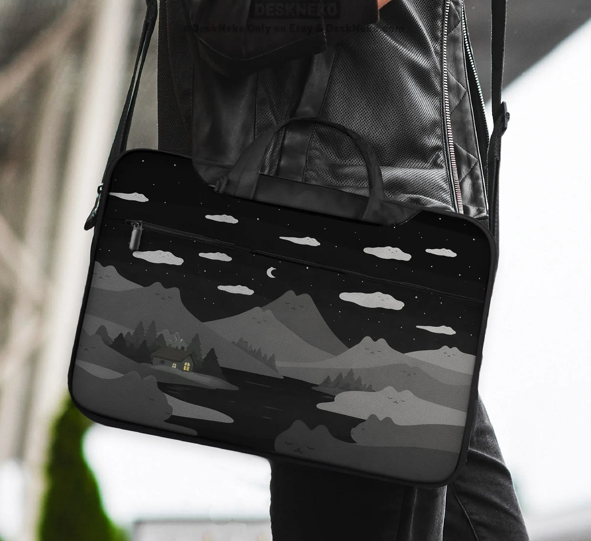 Black Cat Mountains Laptop Sleeve & Bag - Deskneko