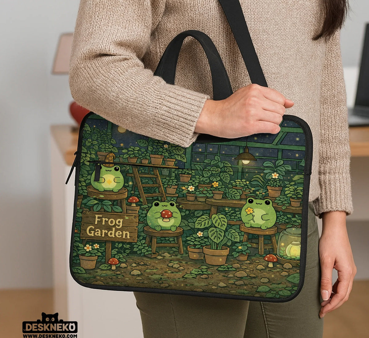 Frog Garden Laptop Sleeve - Deskneko