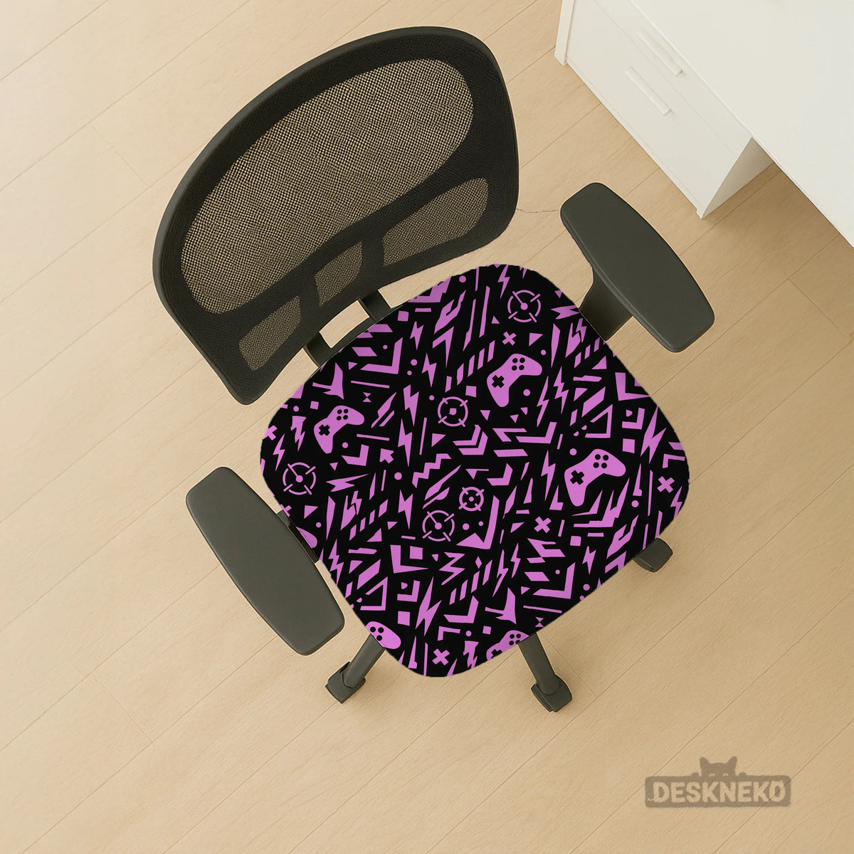Black & Pink Chair Cover - Deskneko