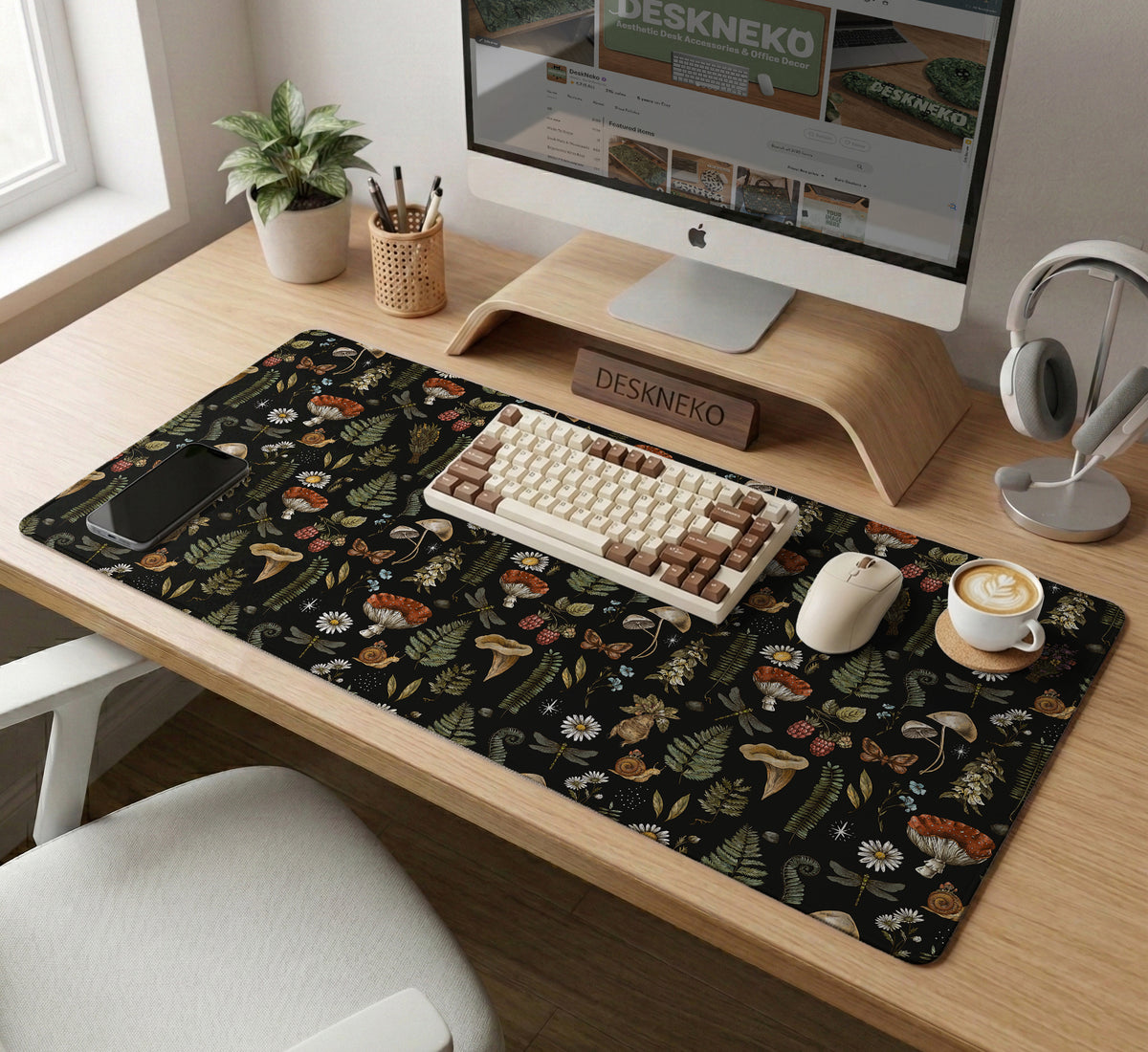 Dark Botanical Desk Mat Mousepad - Desk Mat - Deskneko - Desk Mats & Mousepads