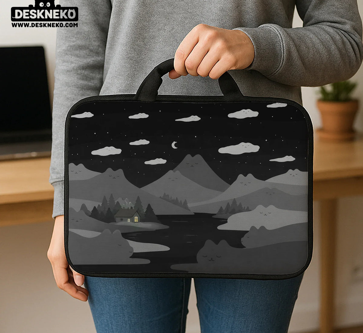 Black Cat Mountains Laptop Sleeve & Bag - Deskneko