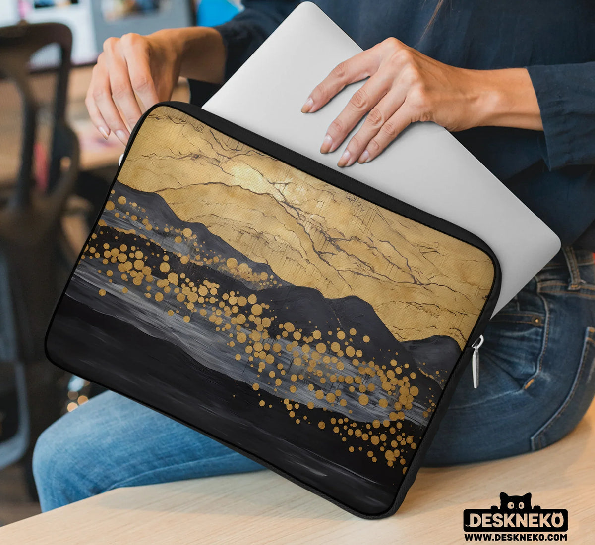 Gold Japandi Laptop Bag with Shoulder Strap - Deskneko