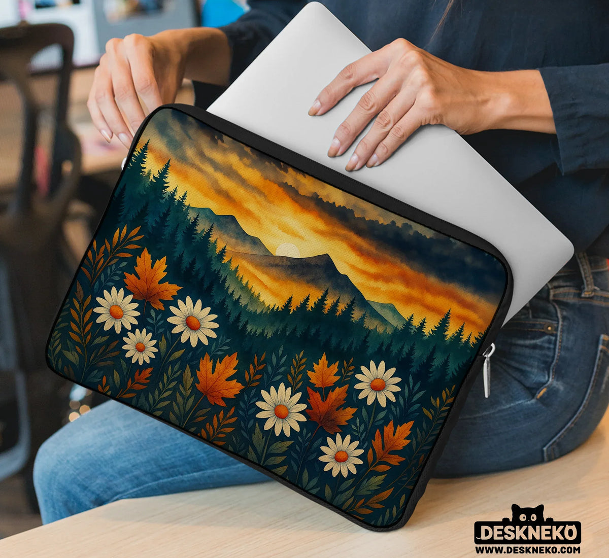 Autumn Mountain Laptop Sleeve & Bag - Laptop Sleeve - Deskneko - Laptop Sleeves & Bags