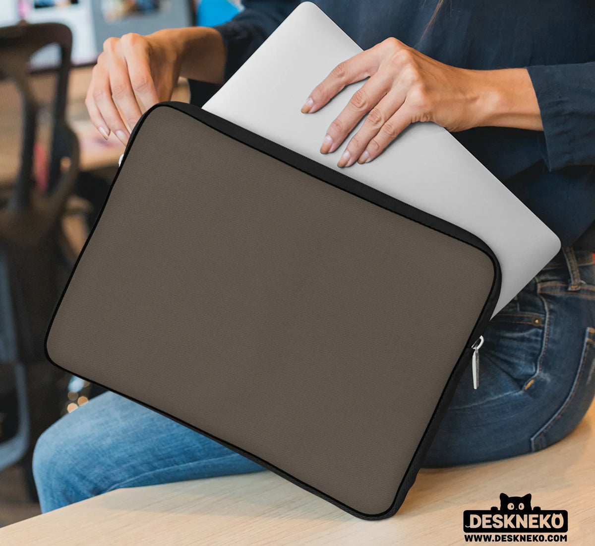 Cocoa Laptop Sleeve Case, Minimalist Padded Notebook Cover - Deskneko