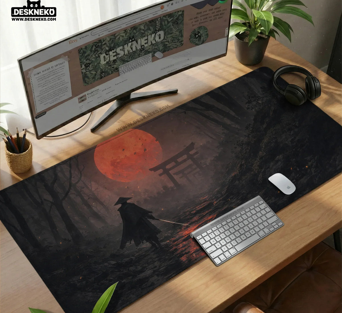Samurai Red Moon Desk Mat Mousepad - Deskneko