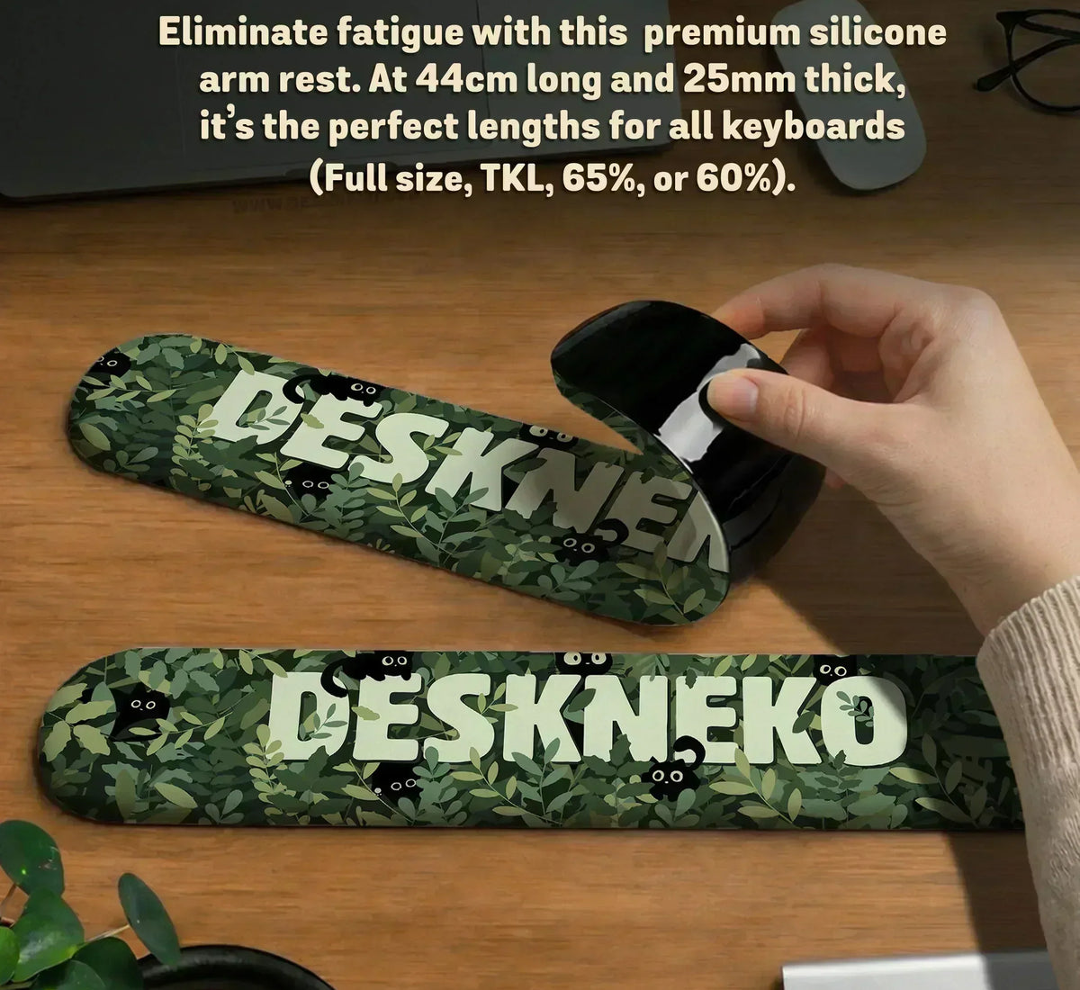 Black Mount Fuji Ergonomic Mousepad - Deskneko