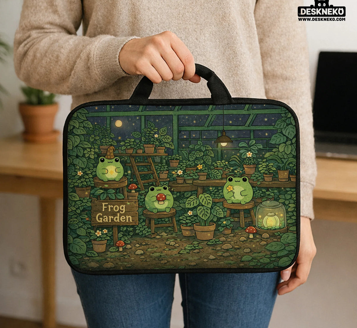 Frog Garden Laptop Sleeve - Deskneko