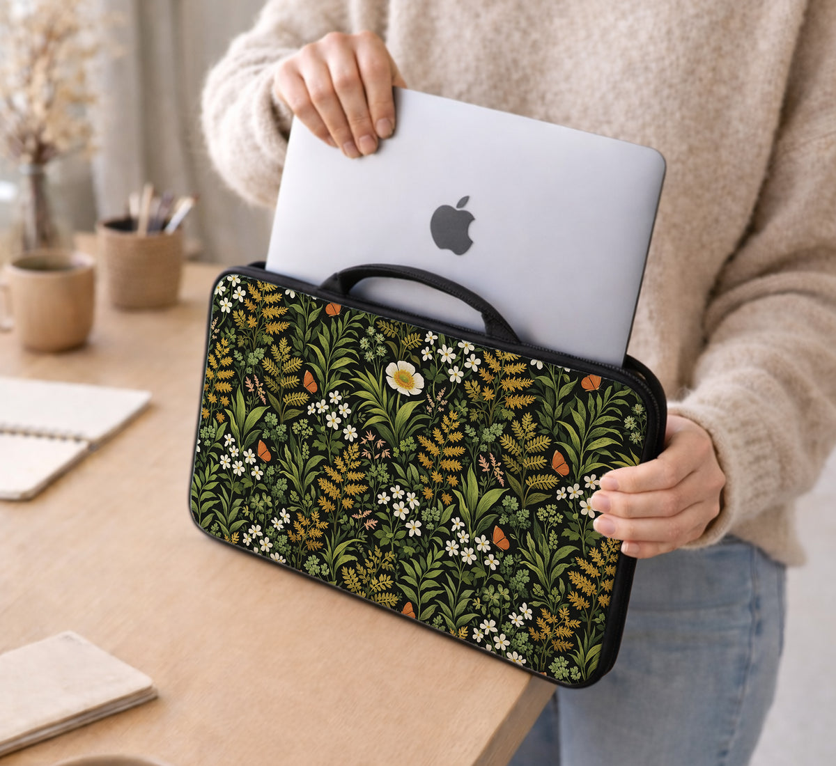 Wildflower Laptop Sleeve & Bag - Laptop Sleeve - Deskneko - Laptop Sleeves & Bags