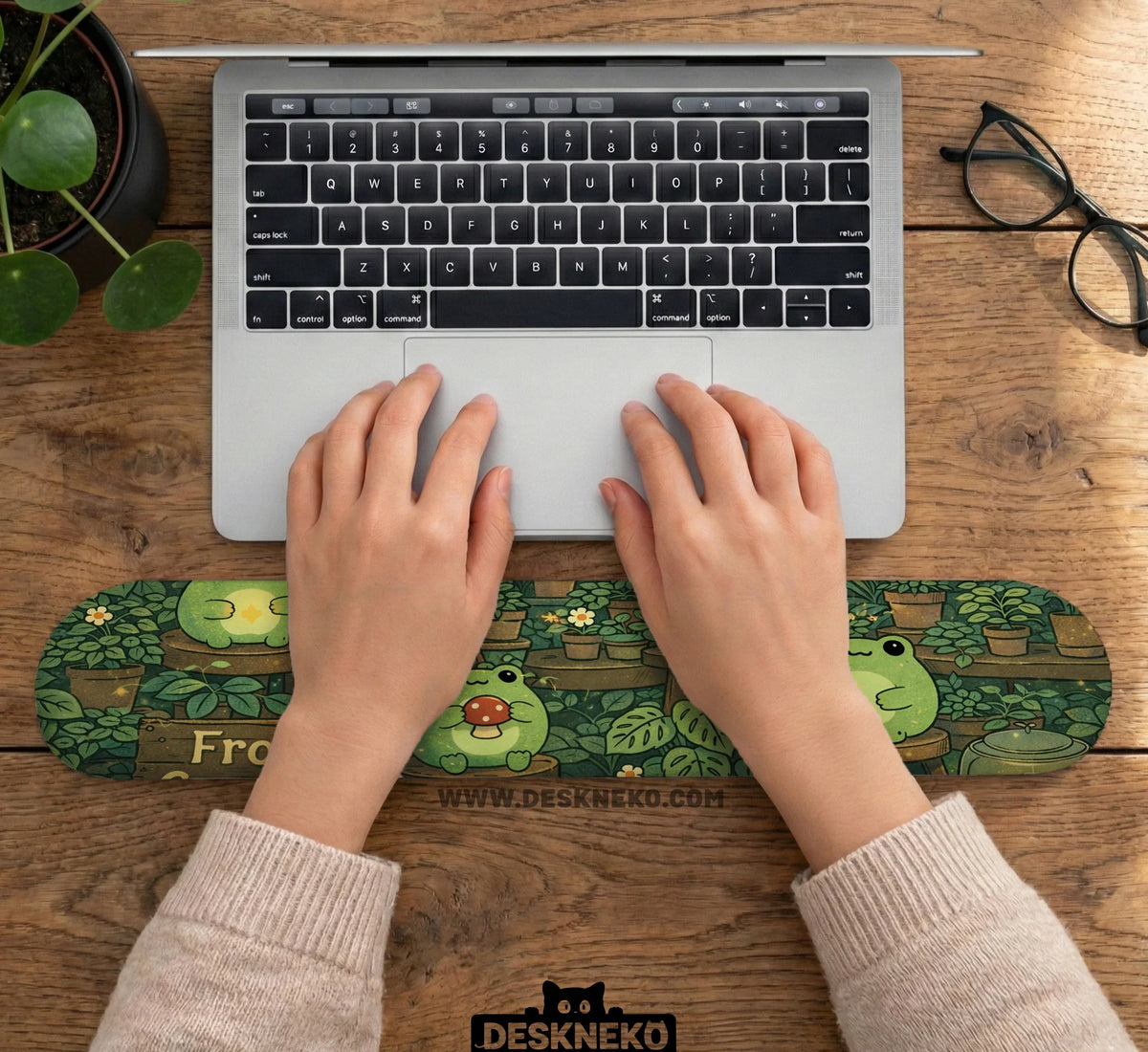 Frog Garden Deskmat - Deskneko
