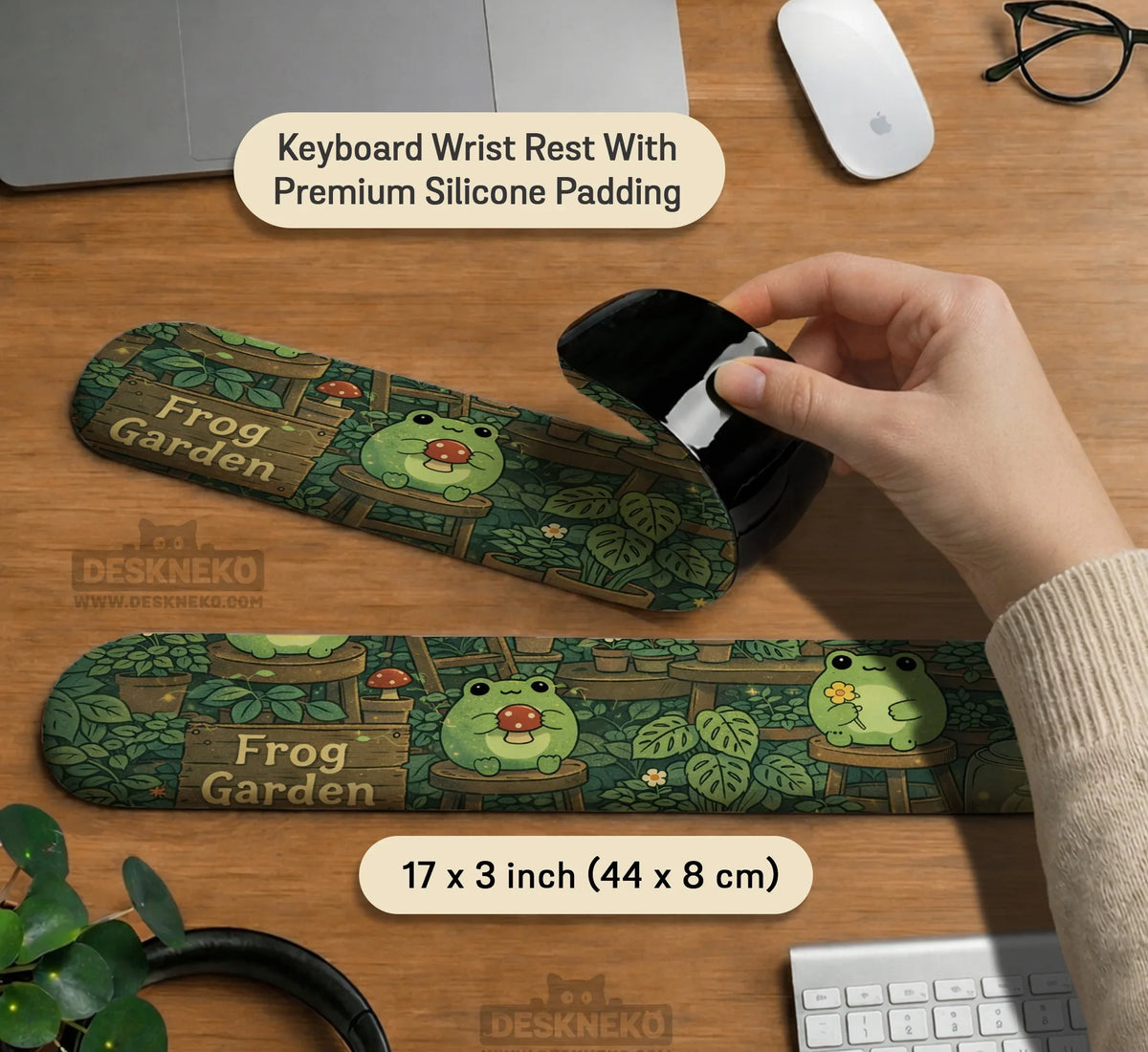 Frog Garden Deskmat - Deskneko
