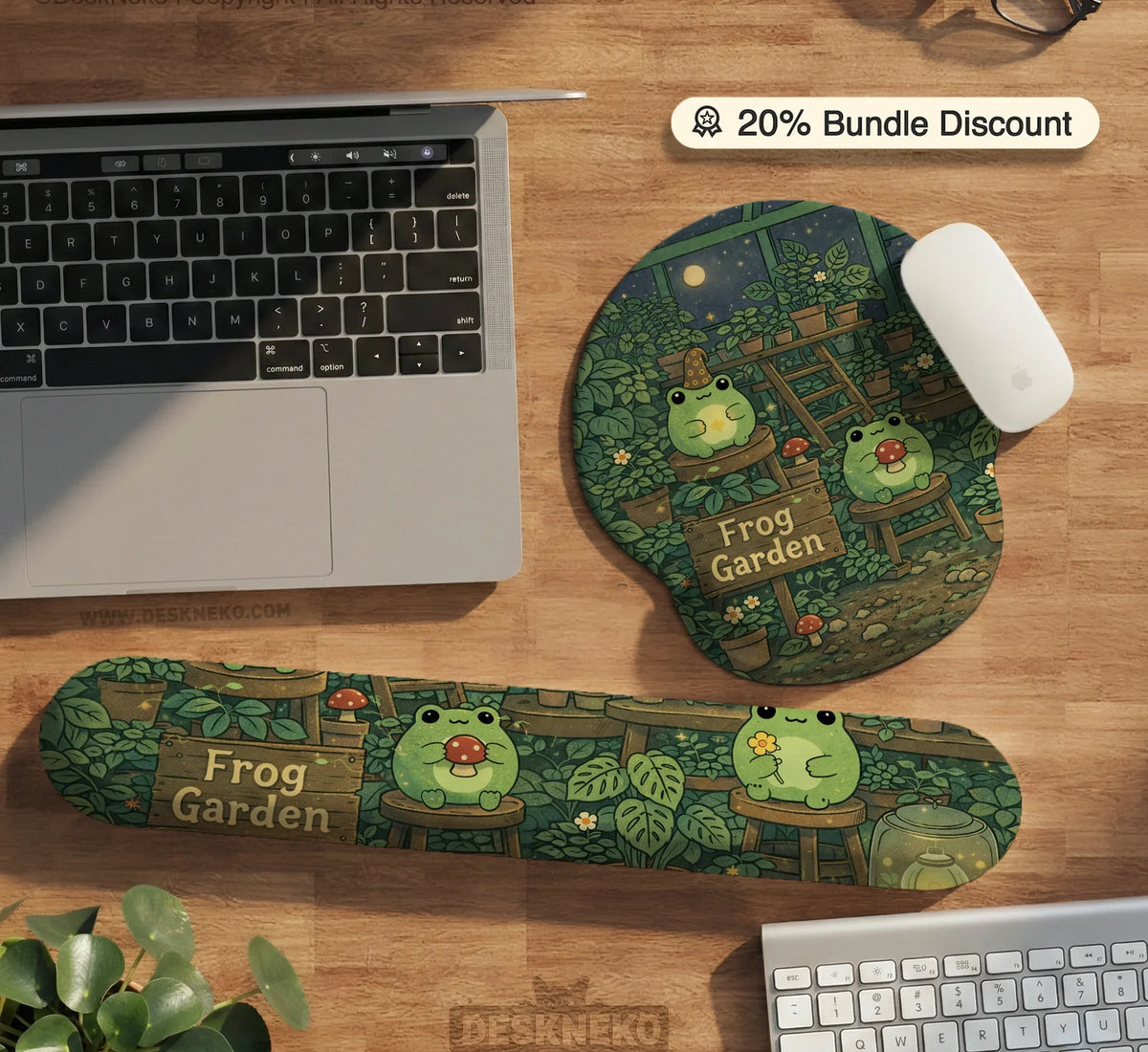Frog Garden Deskmat - Deskneko