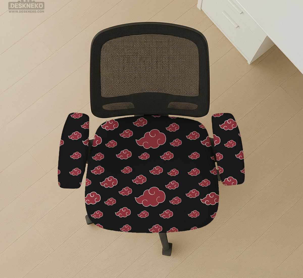 Black and red gaming chair cover with a red cloud pattern shown as multiple cover options, including full chair, back-and-seat, seat-only, and armrest-only styles.