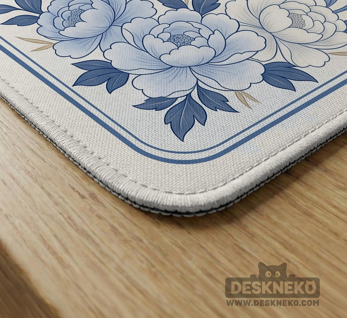 Square mahjong mat with a blue chinoiserie floral pattern on a light background.
