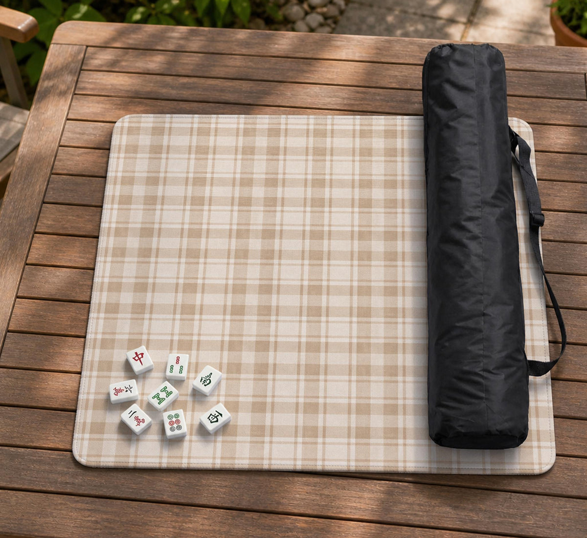 Beige plaid mahjong mat with a cream tartan pattern on a neutral background.